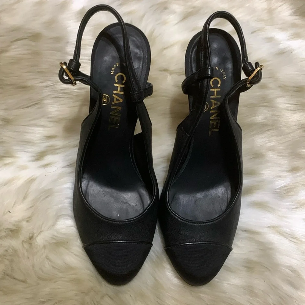 Chanel Slingback Heels 👠 - Picture 2 of 10